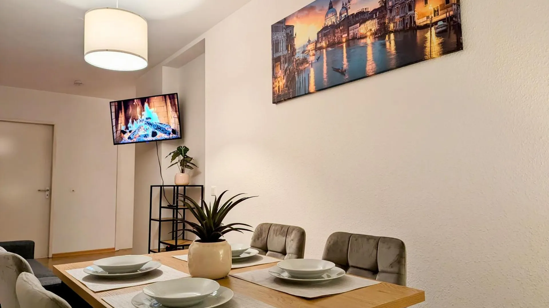 Heimatgefuehl In Leipzig Lindenau Apartment
